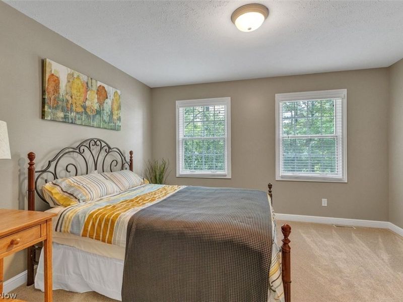 7937 Pinehurst Drive, Kirtland, OH 44094 Photo 18