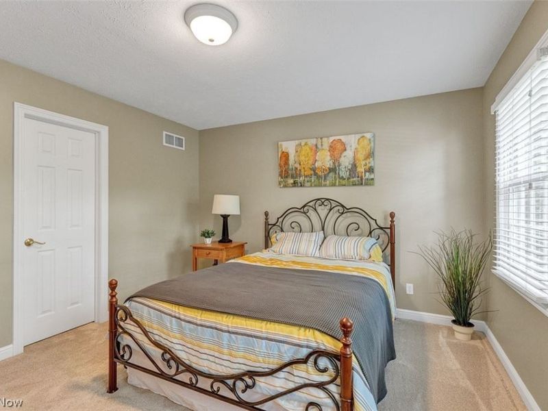 7937 Pinehurst Drive, Kirtland, OH 44094 Photo 19