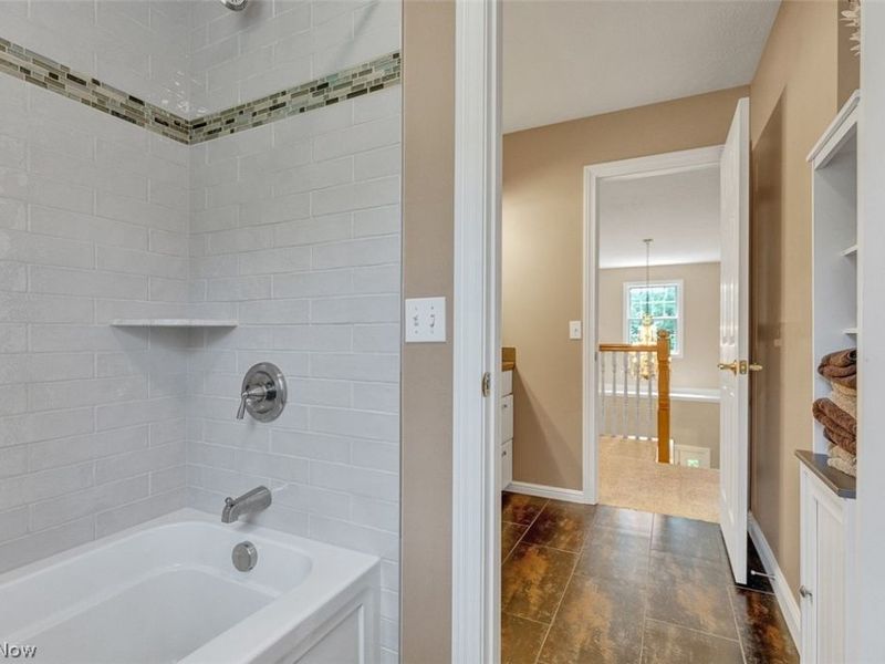 7937 Pinehurst Drive, Kirtland, OH 44094 Photo 22