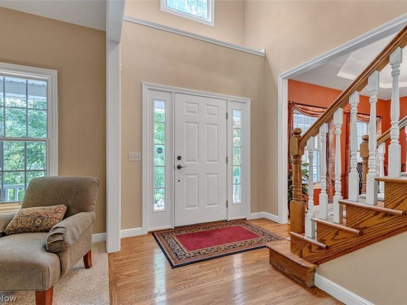 7937 Pinehurst Drive, Kirtland, OH 44094 Photo 4