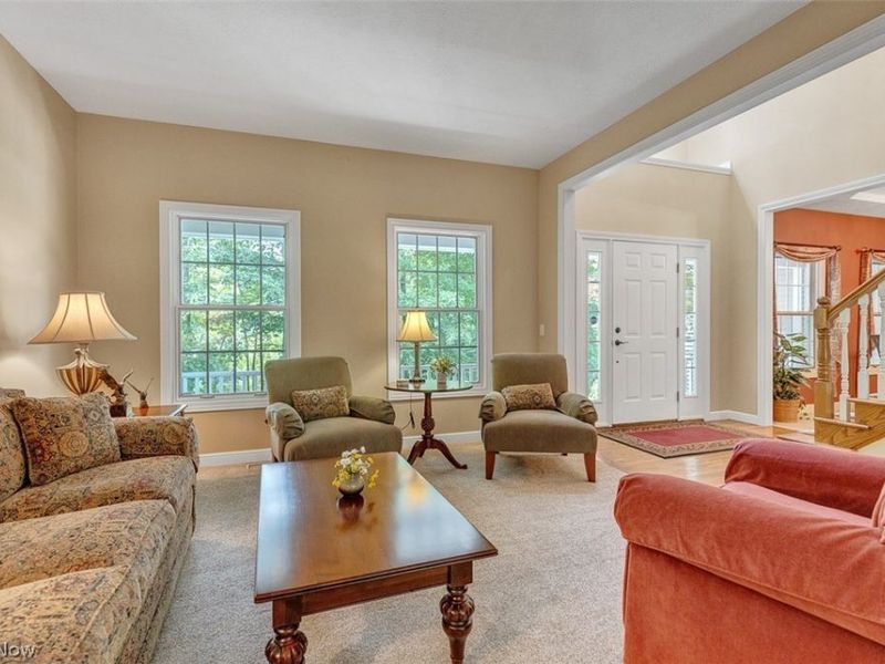 7937 Pinehurst Drive, Kirtland, OH 44094 Photo 8