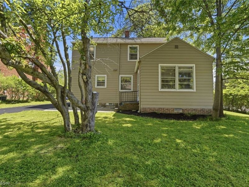 3471 Shannon Road, Cleveland Heights, OH 44118 Photo 4