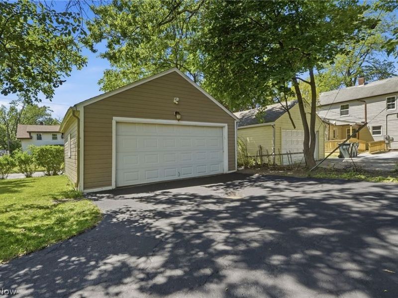 3471 Shannon Road, Cleveland Heights, OH 44118 Photo 5