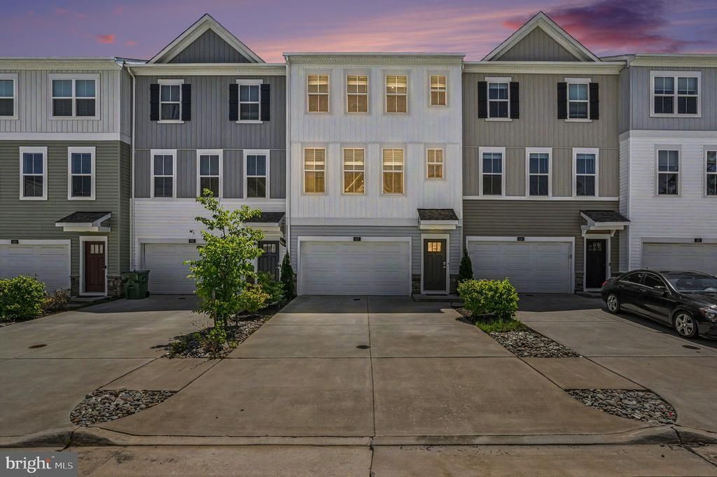 427 Snowberry Lane , Fredericksburg, VA 22405 Main Photo