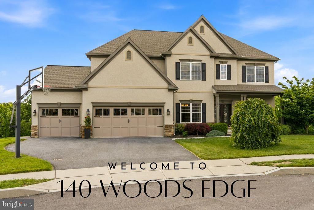 140 WOODS EDGE DRIVE, HUMMELSTOWN, PA 17036