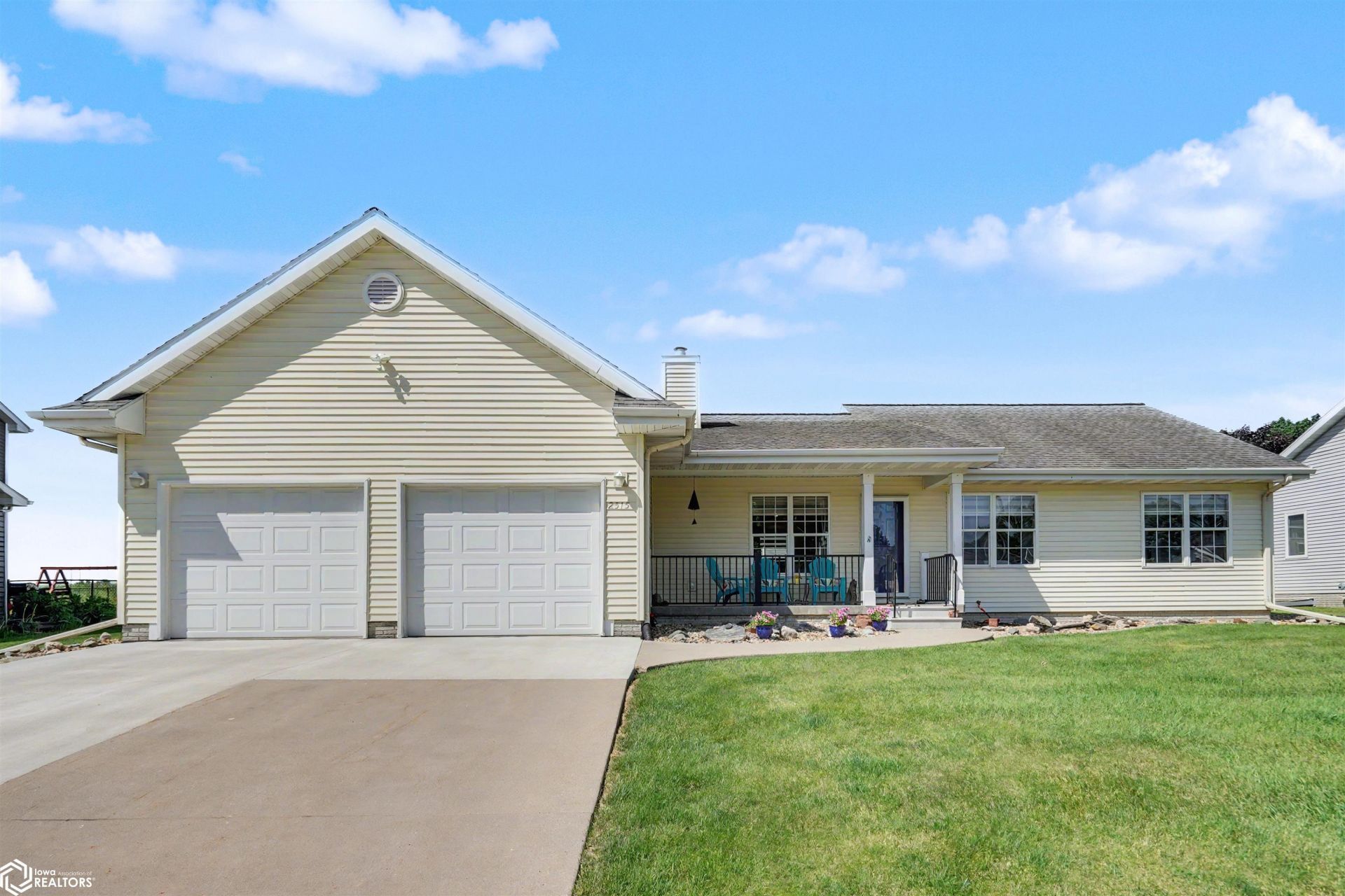 2515 S 8th Street, Marshalltown, IA 50158 Main Photo