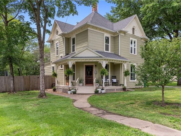 104 N High Street, Butler, MO 64730
