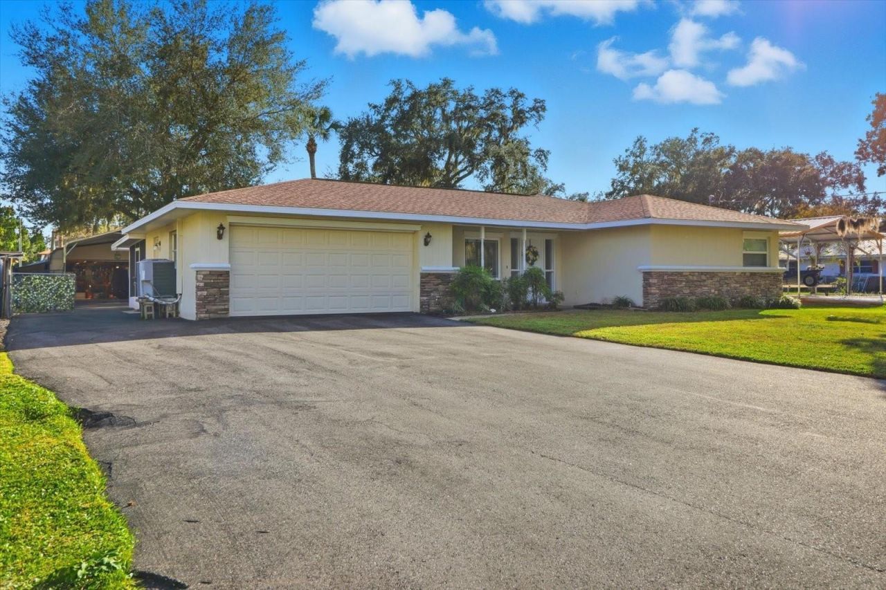 1840 NW 18th Street , Crystal River, FL 34428 Main Photo