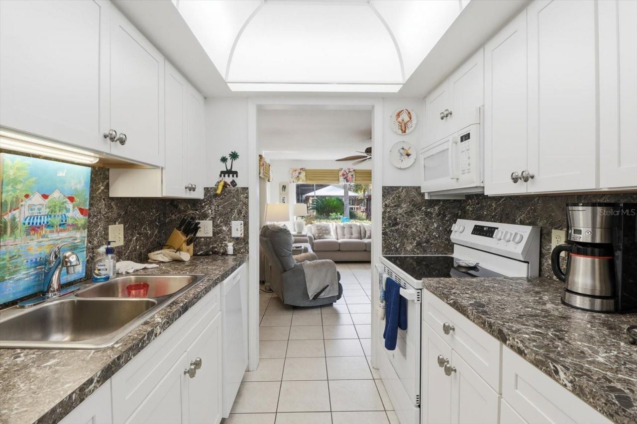 1840 NW 18th Street , Crystal River, FL 34428 Photo