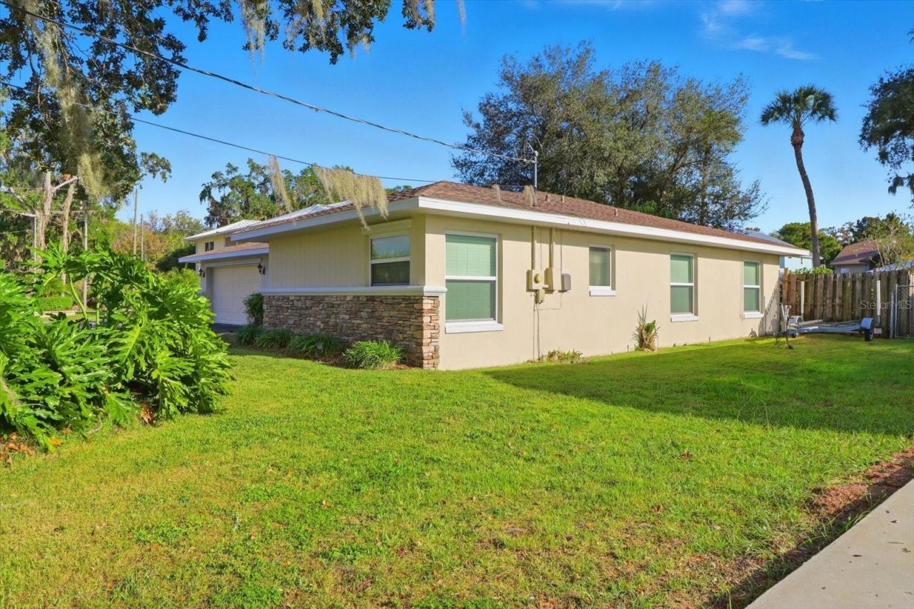 1840 NW 18th Street , Crystal River, FL 34428 Photo