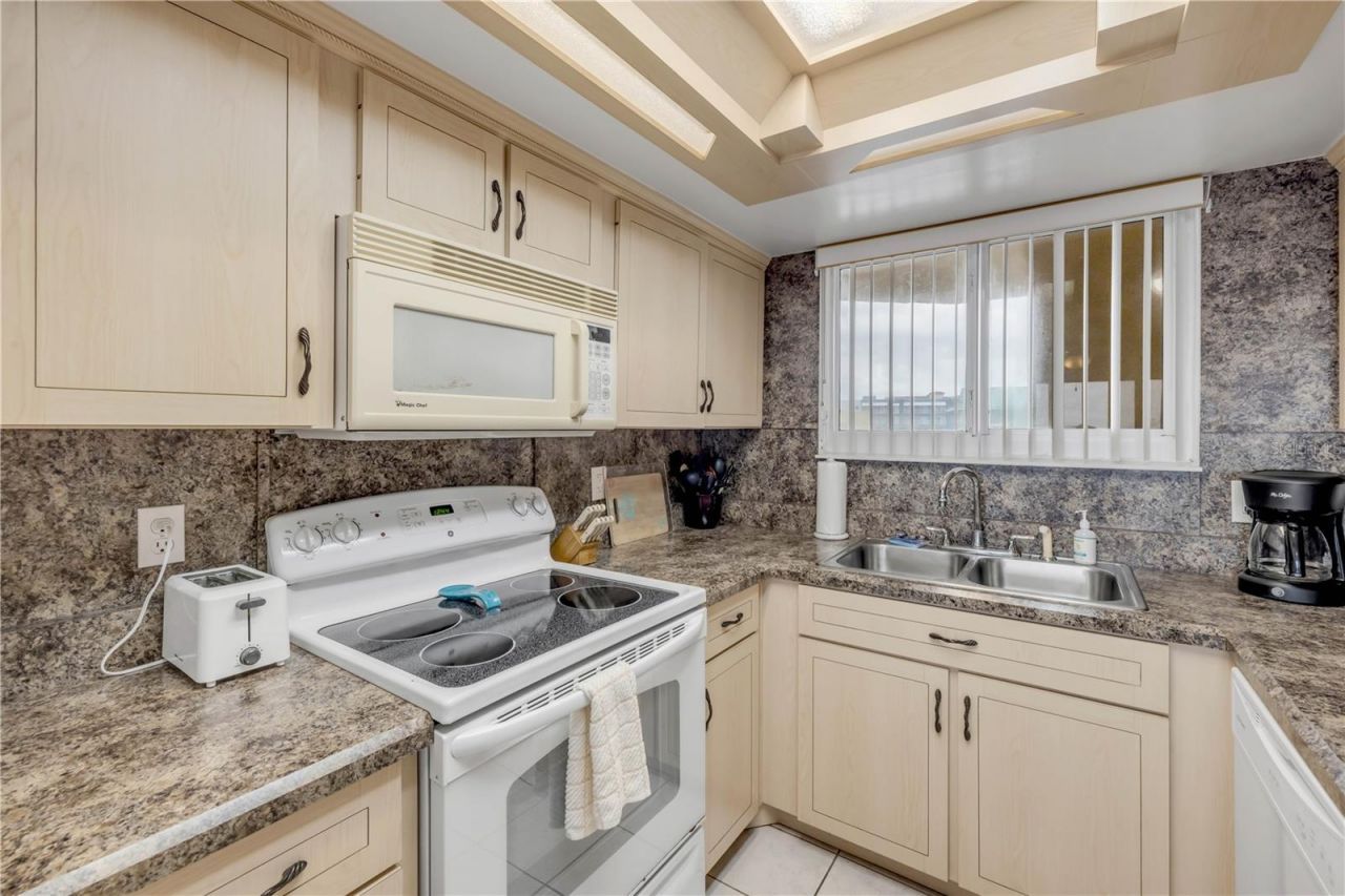 421 S Atlantic Avenue, Unit 509, New Smyrna Beach, FL 32169 Photo