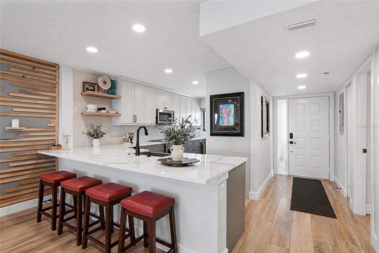 363 Pinellas Bayway S, Unit 29, Tierra Verde, FL 33715 Photo