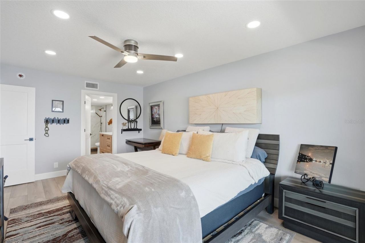 363 Pinellas Bayway S, Unit 29, Tierra Verde, FL 33715 Photo