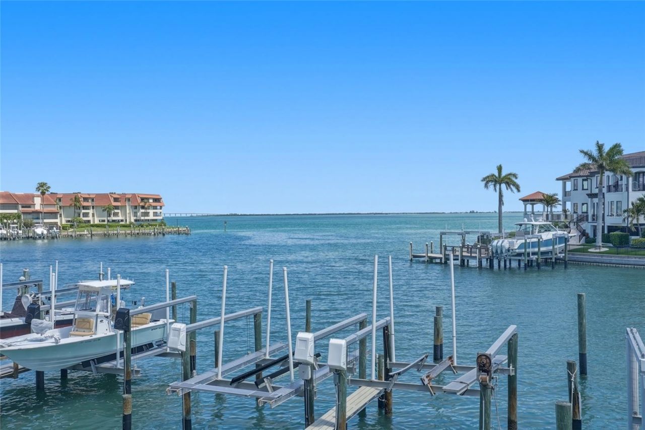 363 Pinellas Bayway S, Unit 29, Tierra Verde, FL 33715 Photo