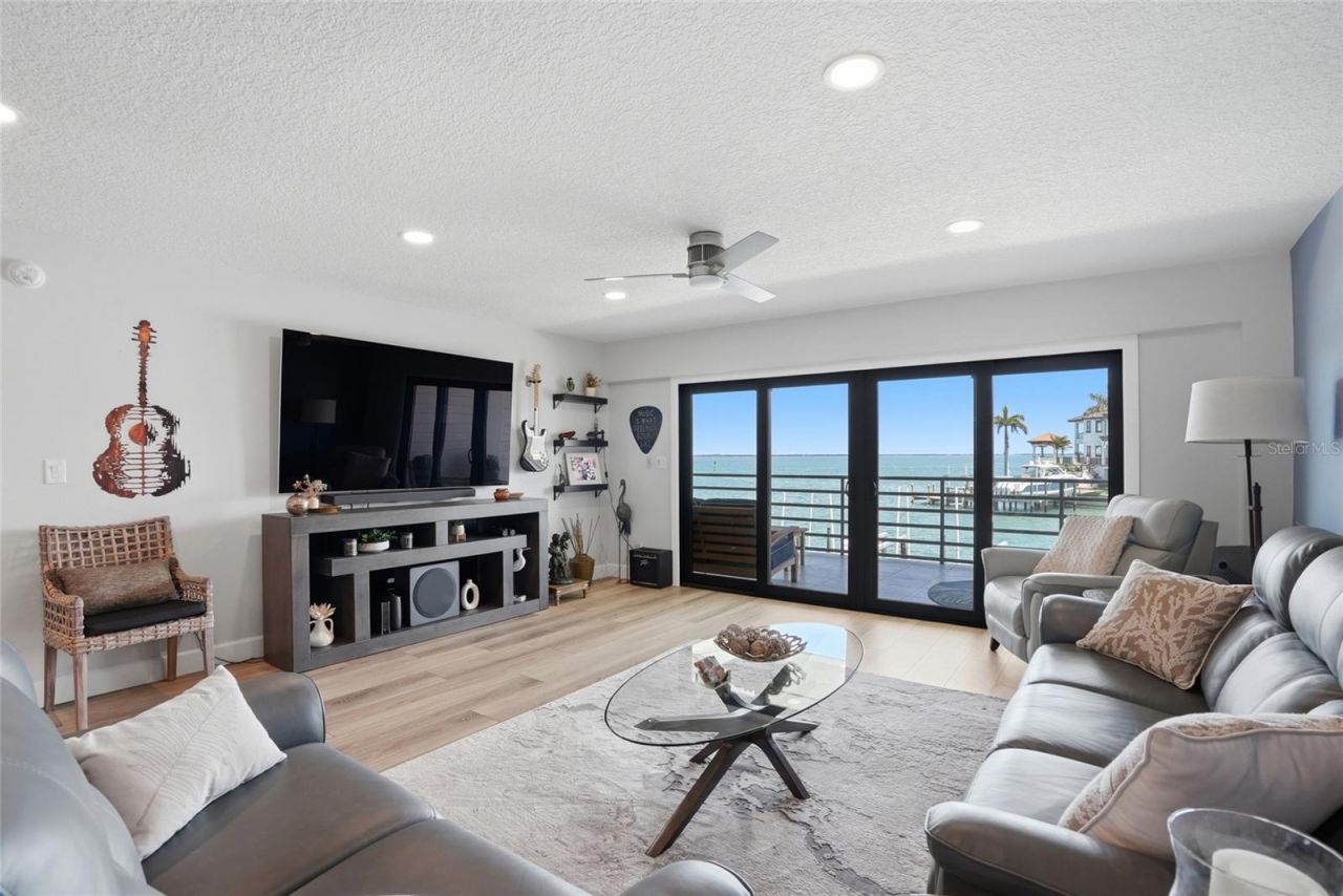363 Pinellas Bayway S, Unit 29, Tierra Verde, FL 33715 Photo