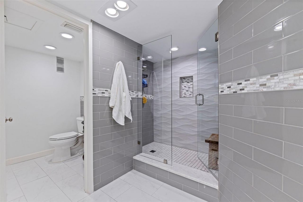 5700 Mariner Street , Unit 702 & 703, Tampa, FL 33609 Photo