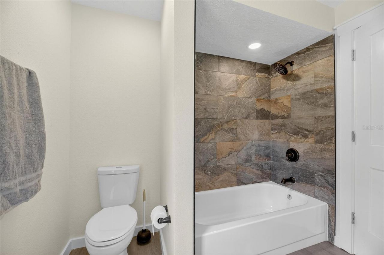 1903 Country Club Court , Plant City, FL 33566 Photo