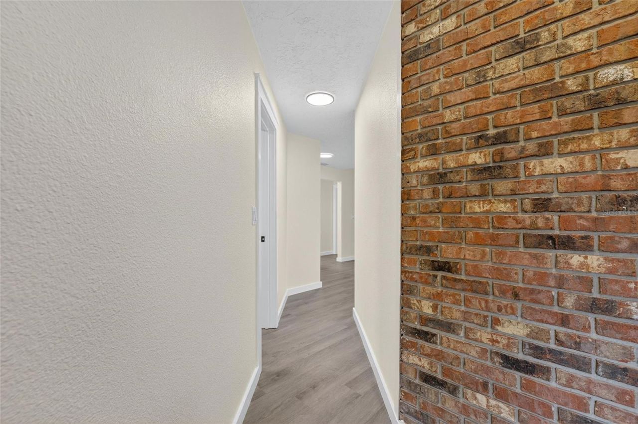 1903 Country Club Court , Plant City, FL 33566 Photo