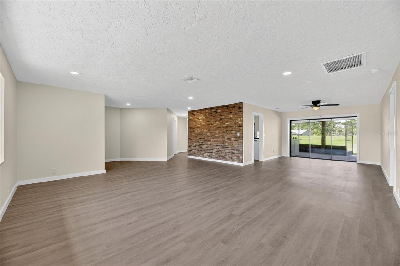 1903 Country Club Court , Plant City, FL 33566 Photo
