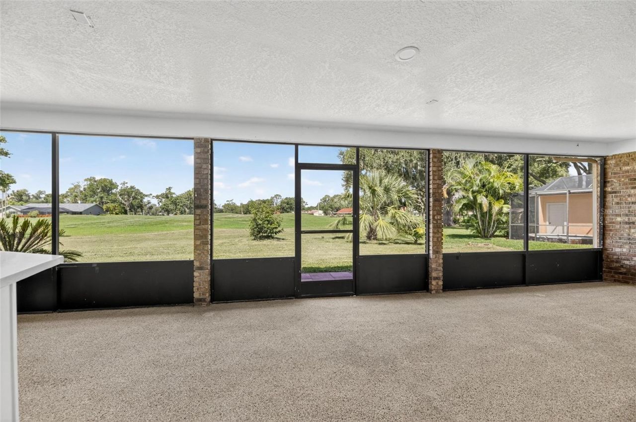 1903 Country Club Court , Plant City, FL 33566 Photo