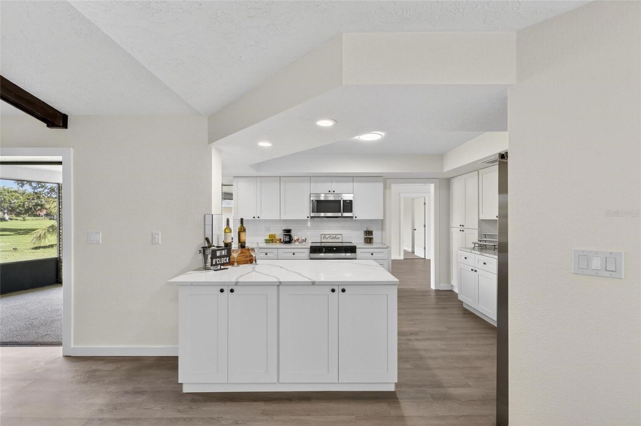 1903 Country Club Court , Plant City, FL 33566 Photo