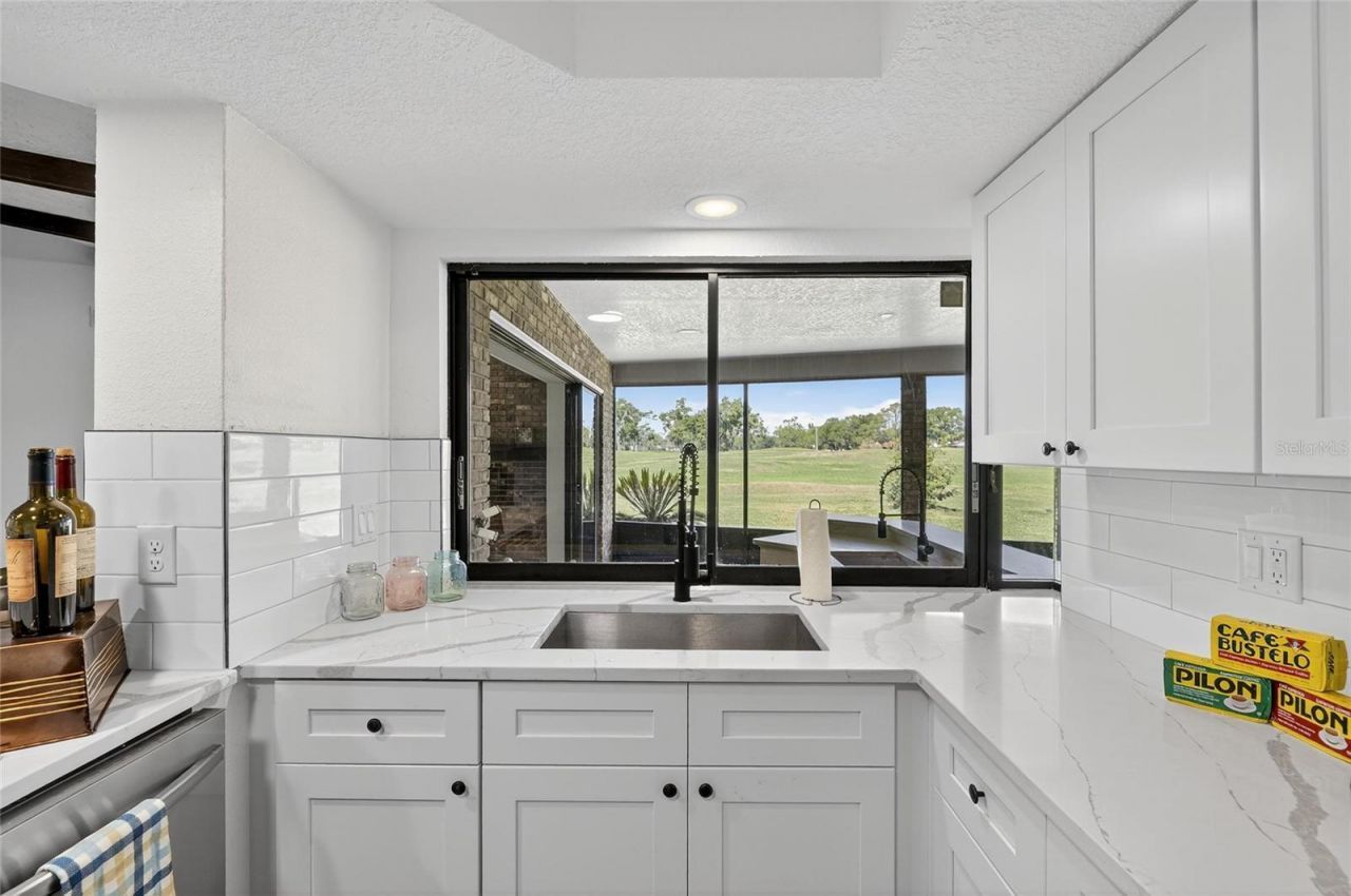 1903 Country Club Court , Plant City, FL 33566 Photo