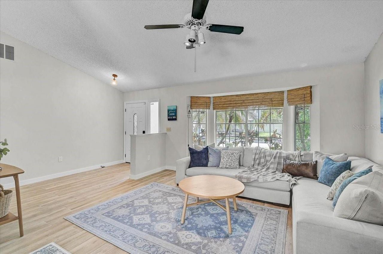 5737 Forester Lake Drive, Sarasota, FL 34243 Photo