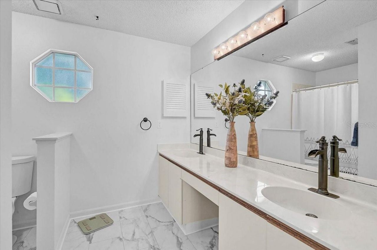 5737 Forester Lake Drive, Sarasota, FL 34243 Photo