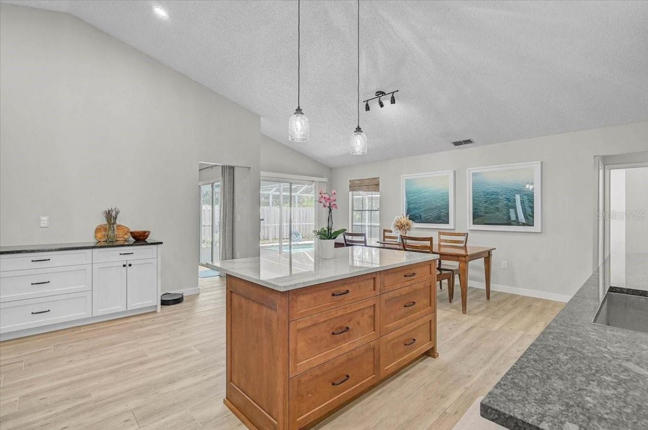 5737 Forester Lake Drive, Sarasota, FL 34243 Photo