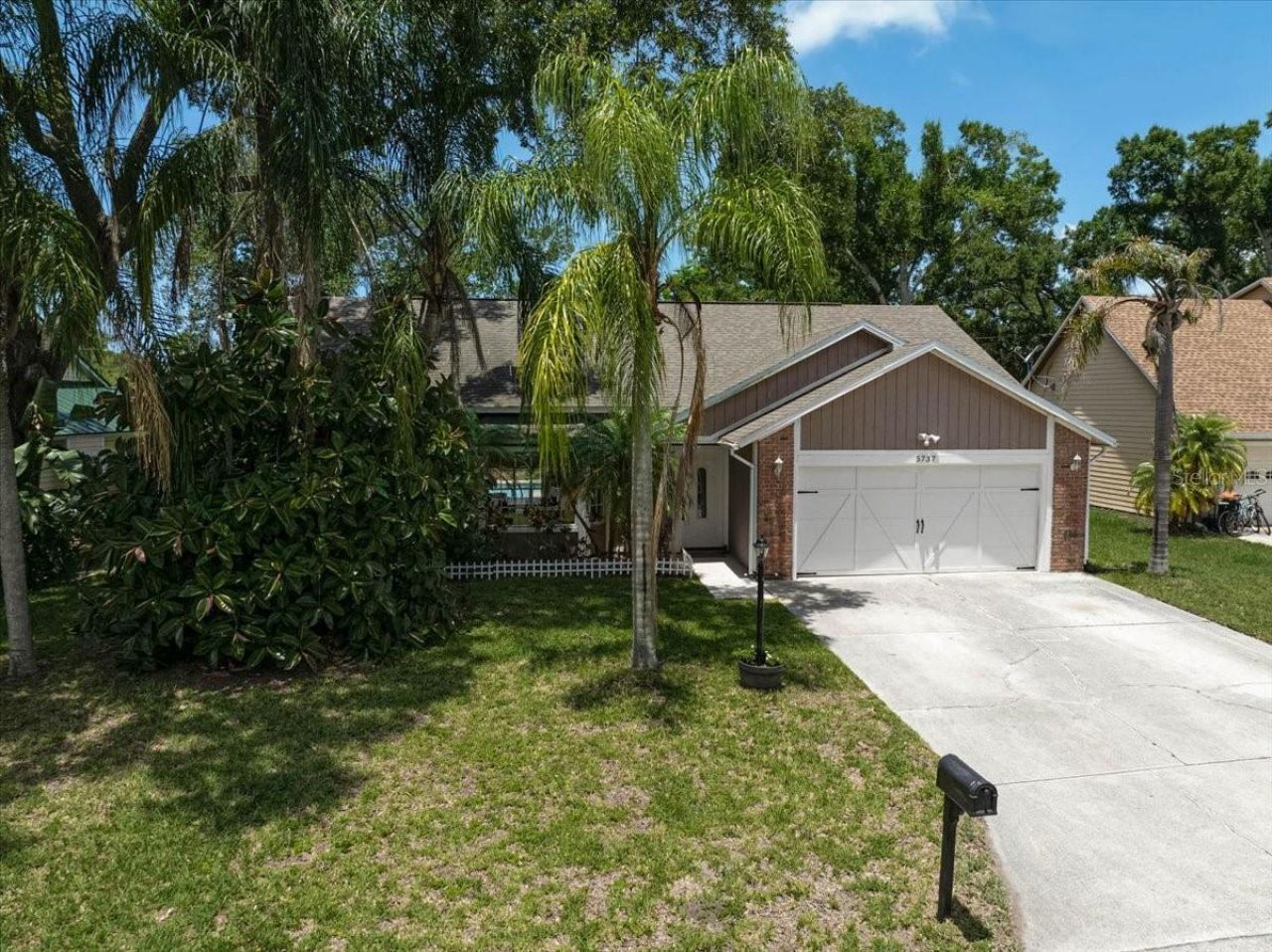 5737 Forester Lake Drive, Sarasota, FL 34243 Photo