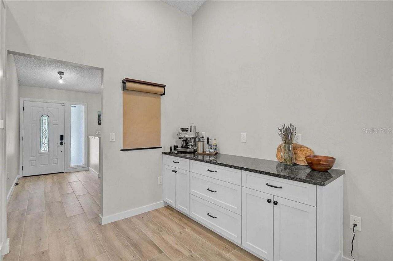 5737 Forester Lake Drive, Sarasota, FL 34243 Photo