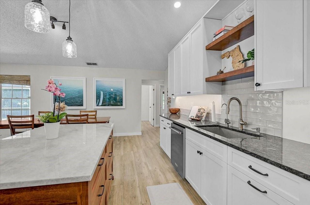 5737 Forester Lake Drive, Sarasota, FL 34243 Photo