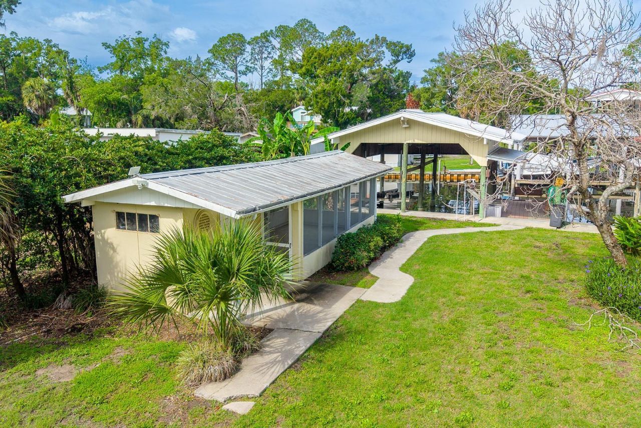 192 SE 241st Street , Suwannee, FL 32692 Photo