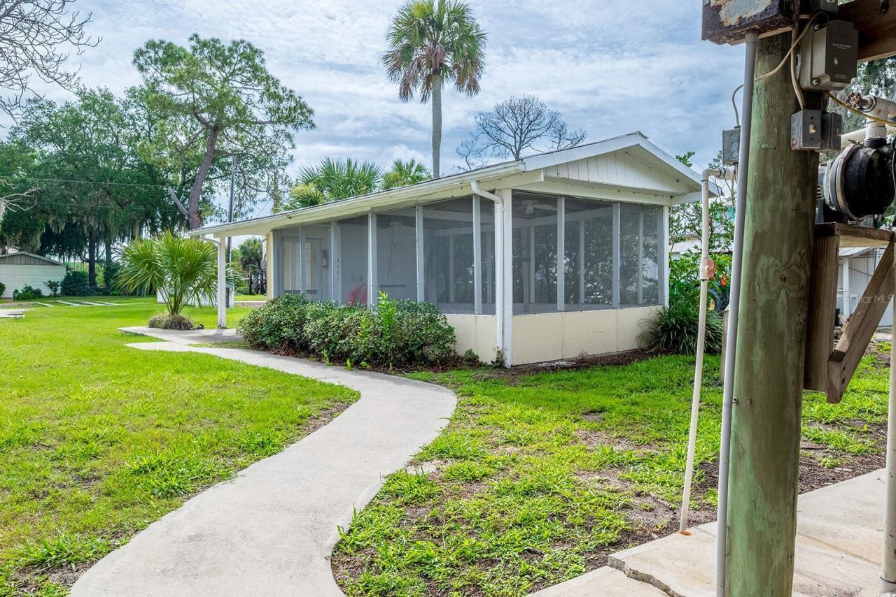 192 SE 241st Street , Suwannee, FL 32692 Photo