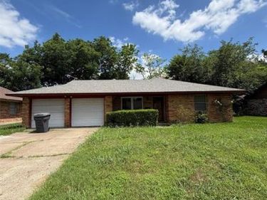 8351 Teresa Drive , Dallas, TX 75217