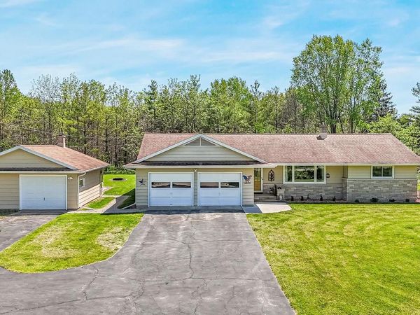 2987 W SHADY LANE, Neenah, WI 54956