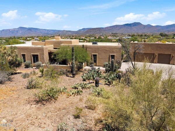 7676 E NONCHALANT Avenue, Carefree, AZ 85377