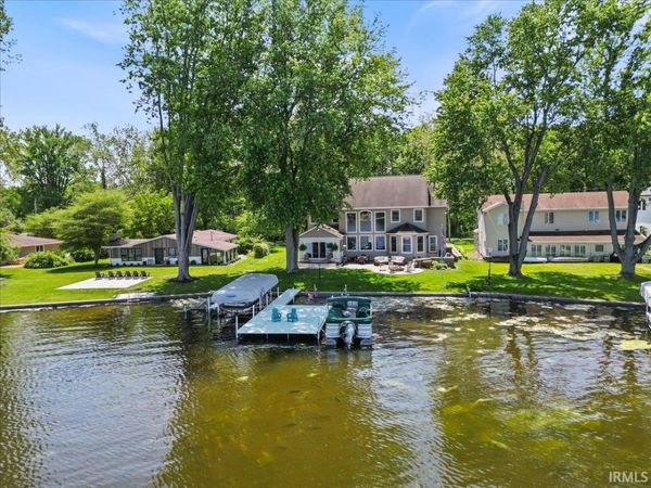 1123 Lakeshore Drive, Warsaw, IN 46580