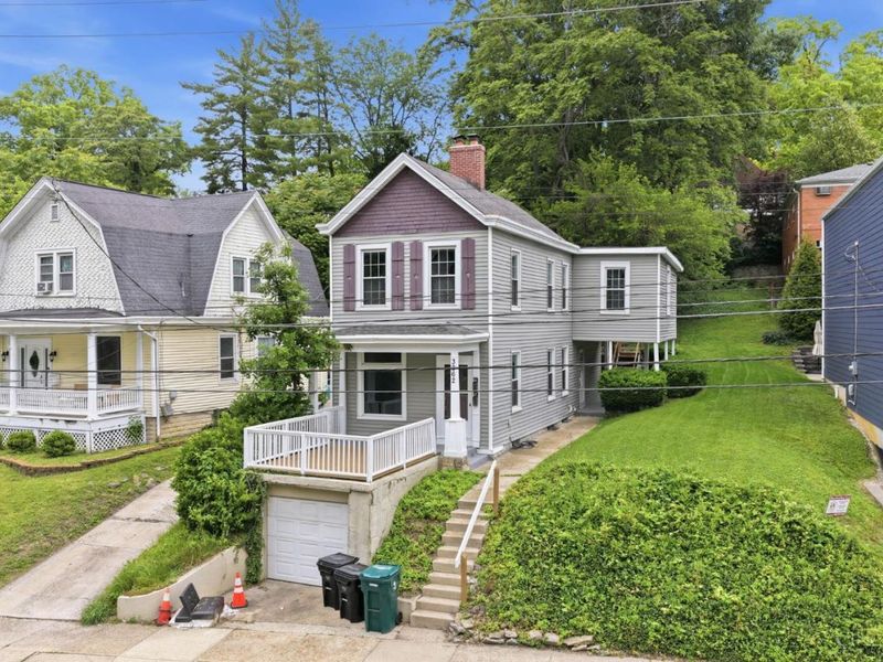 3262 Linwood Avenue, Cincinnati, OH 45226 Photo 2