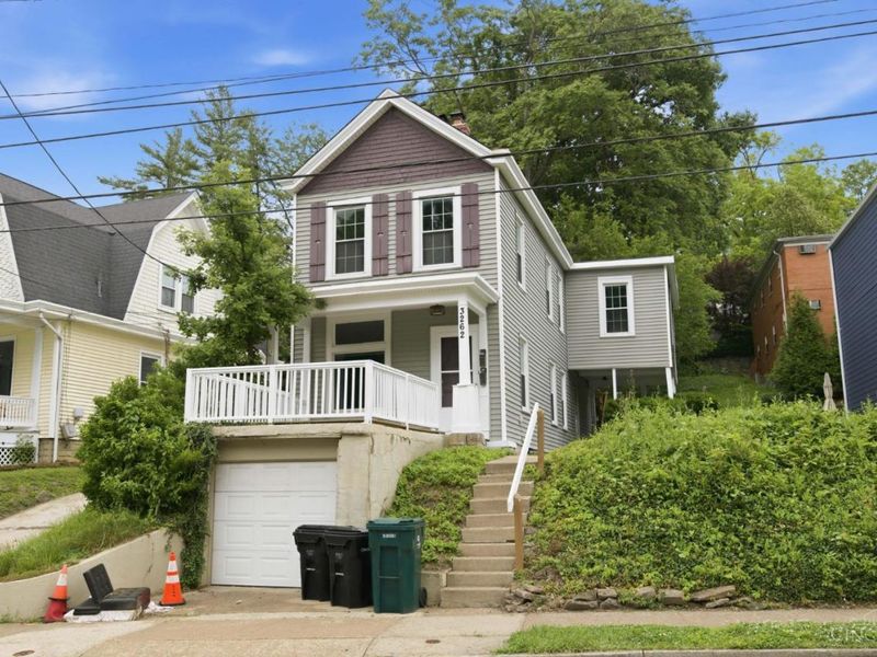 3262 Linwood Avenue, Cincinnati, OH 45226 Photo 3