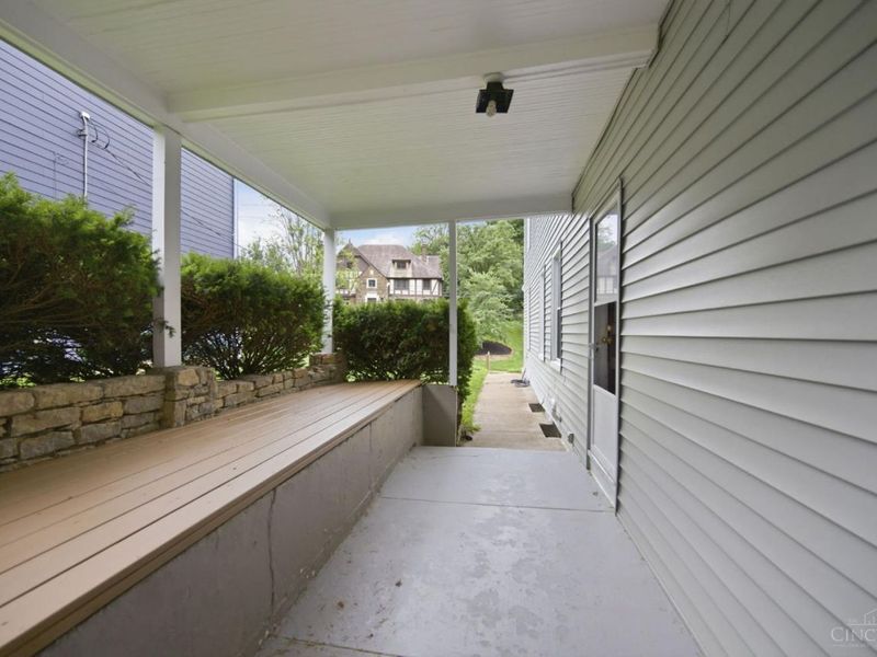 3262 Linwood Avenue, Cincinnati, OH 45226 Photo 8