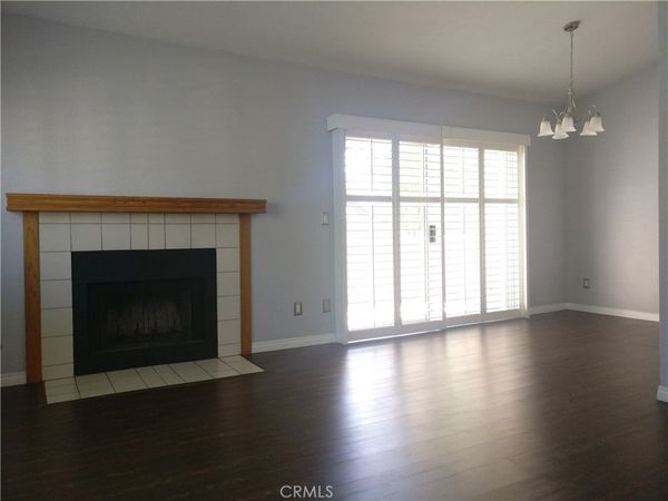 180 Greenmoor, Irvine, CA 92614