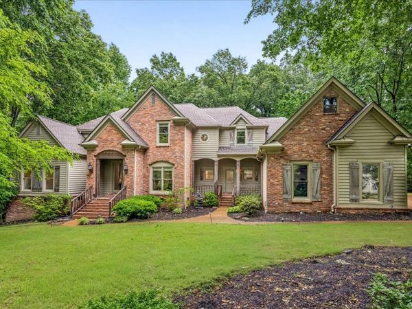 7860 CHAPEL RIDGE DR, Memphis, TN 38016