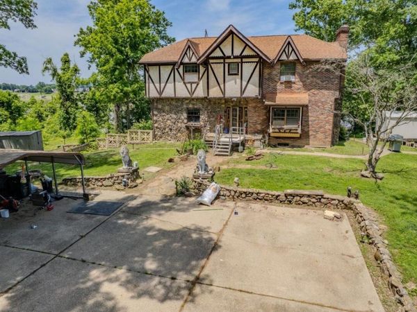 230 Glenbrier Lane, Huntington, WV 25702