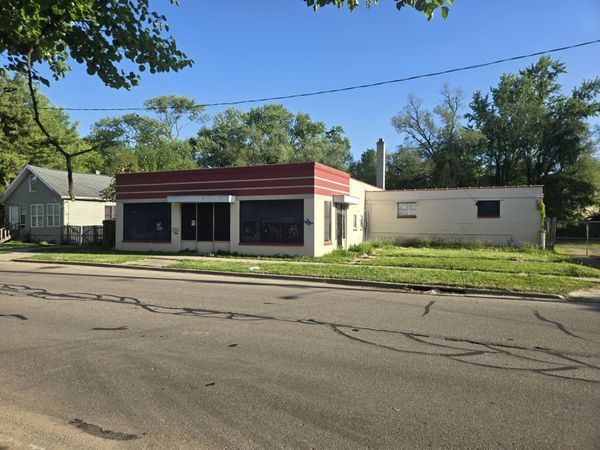 653-655 Lake Street, Kalamazoo, MI 49001