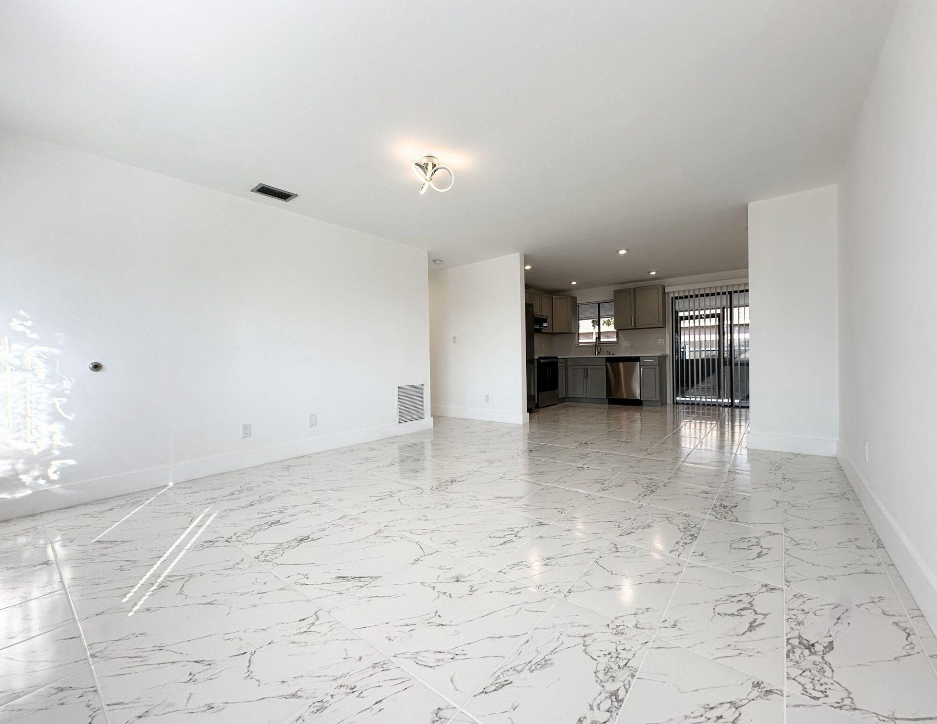 1049 Grandview Circle, Royal Palm Beach, FL 33411 Photo