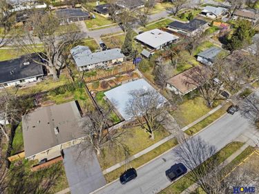 6230 Sunrise Road, Lincoln, NE 68510