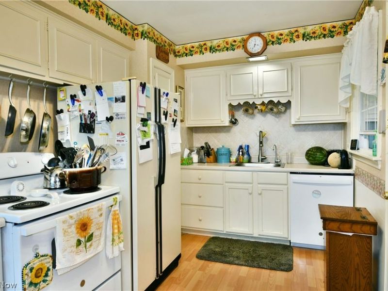 7435 Westview Drive, Youngstown, OH 44512 Photo 14