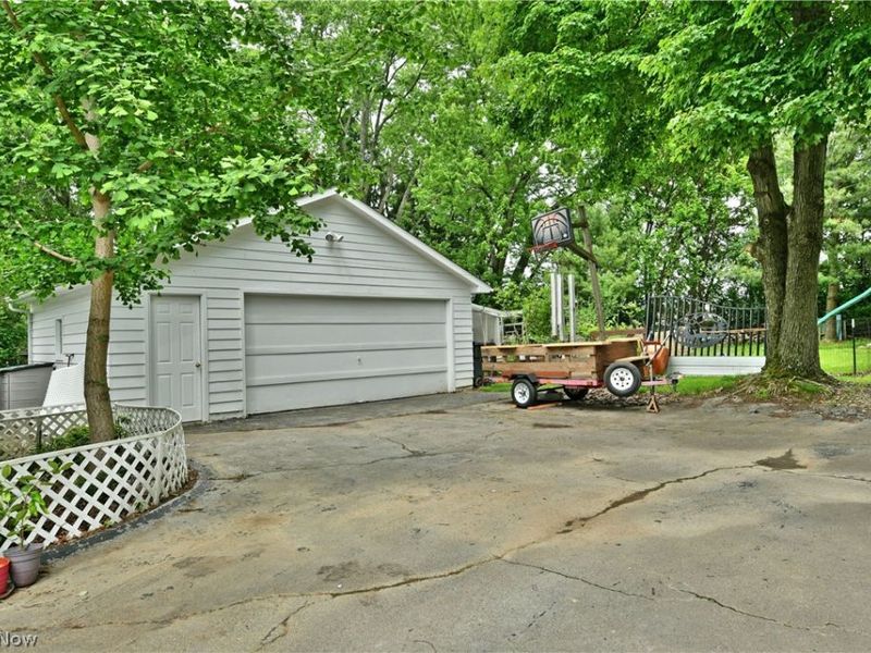 7435 Westview Drive, Youngstown, OH 44512 Photo 5