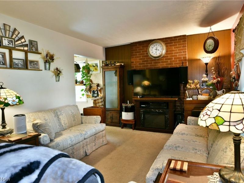 7435 Westview Drive, Youngstown, OH 44512 Photo 6